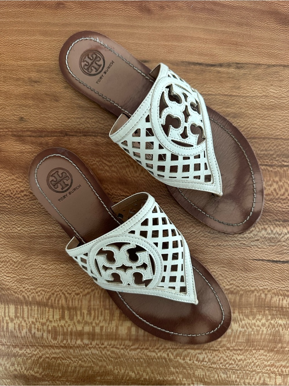 Tory Burch Thatched Preforated Logo Serenity Thong Sandal